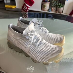 Men’s air vapor max flyknit 3 white size 8.5